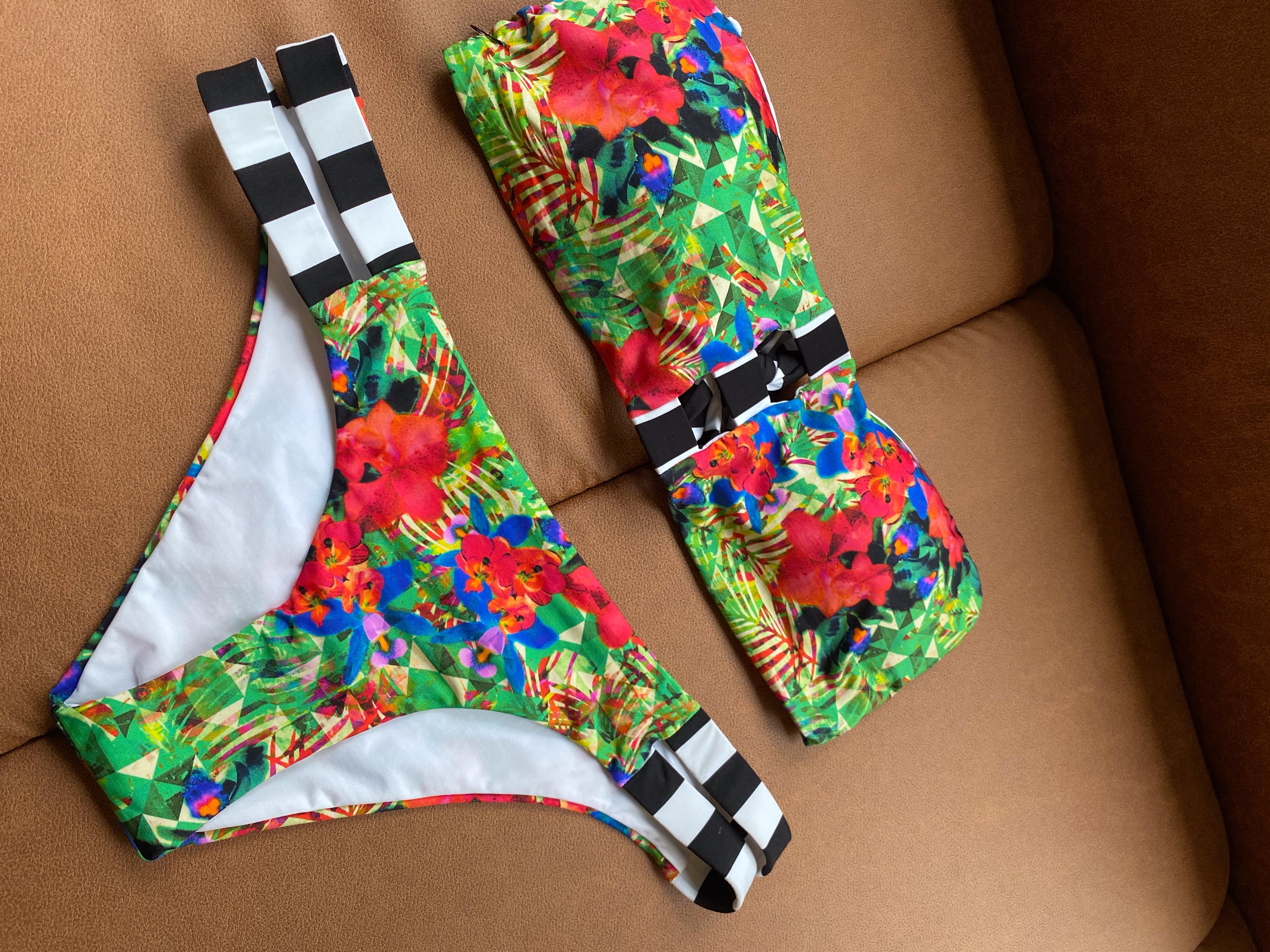 Bikini Strapless Floreado - L