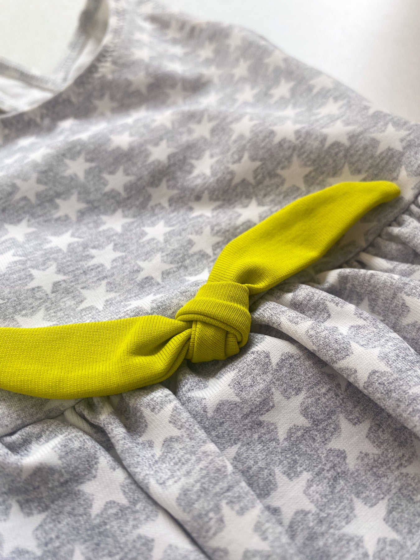 SWIMSUIT GRIS CON ESTRELLAS ONE PIECE - 6M