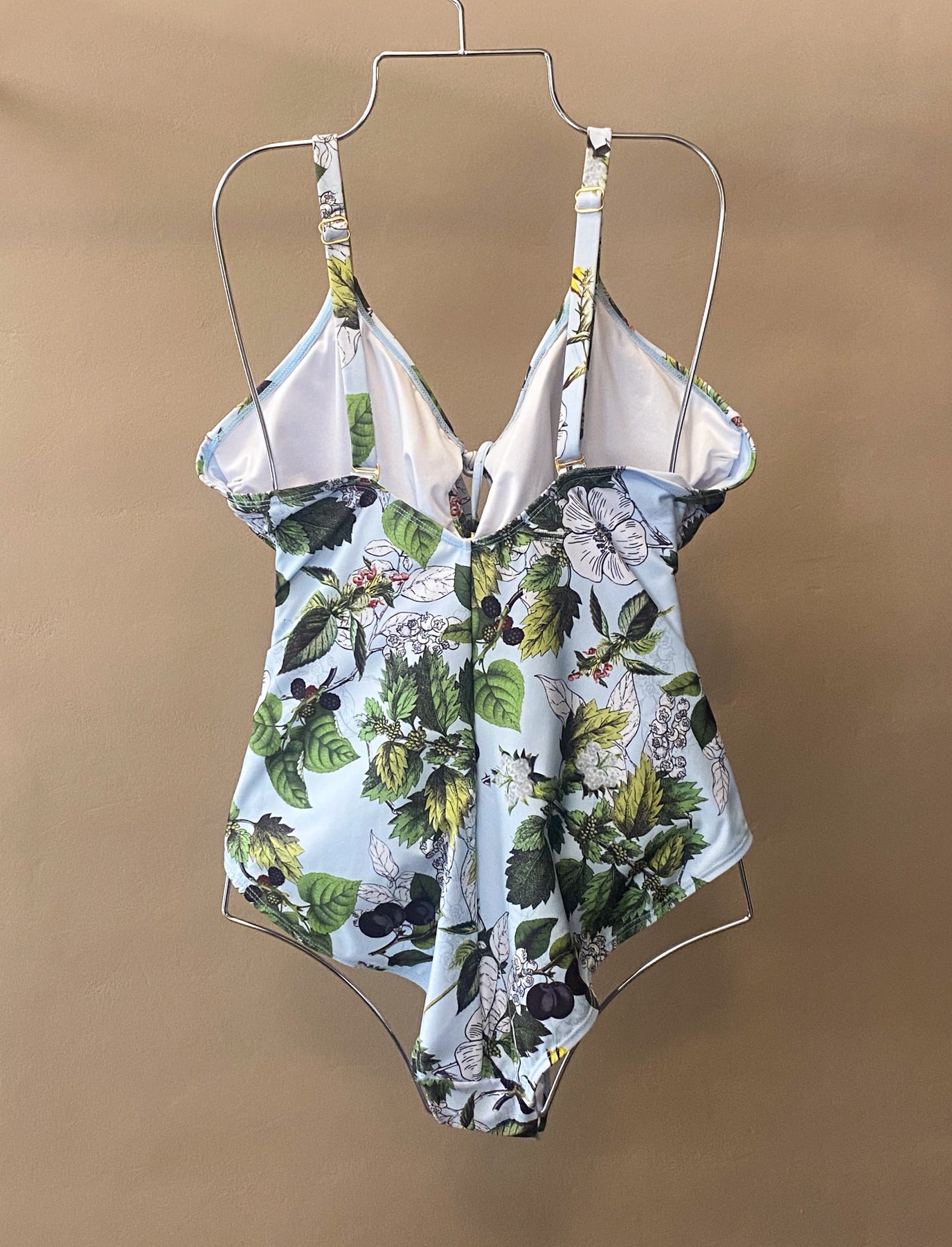 Center Tie 14 One Piece