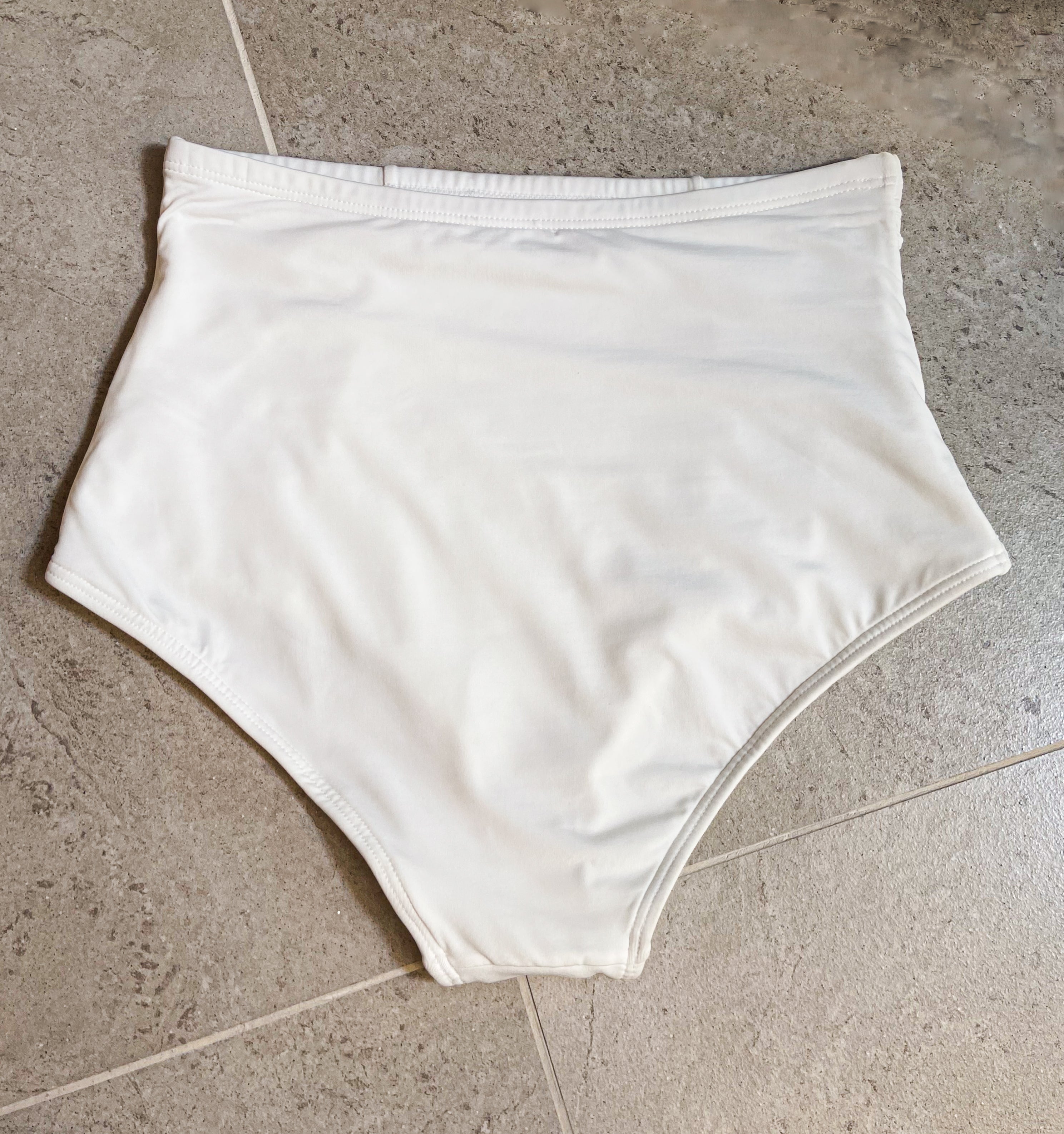 Bottom Crudo Costados Fruncidos