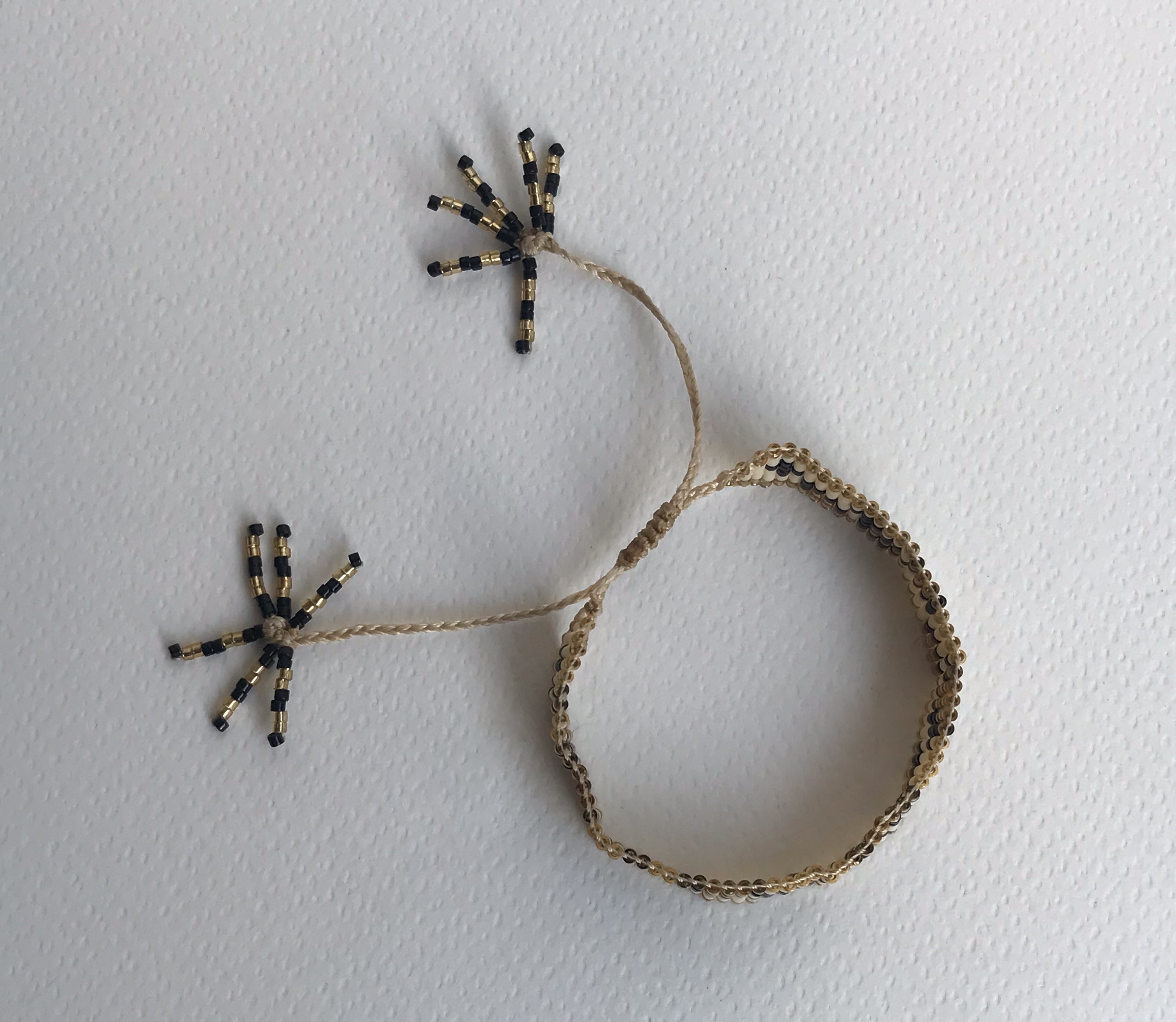 Pulsera Animal Print Con Lineas Doradas Alrededor