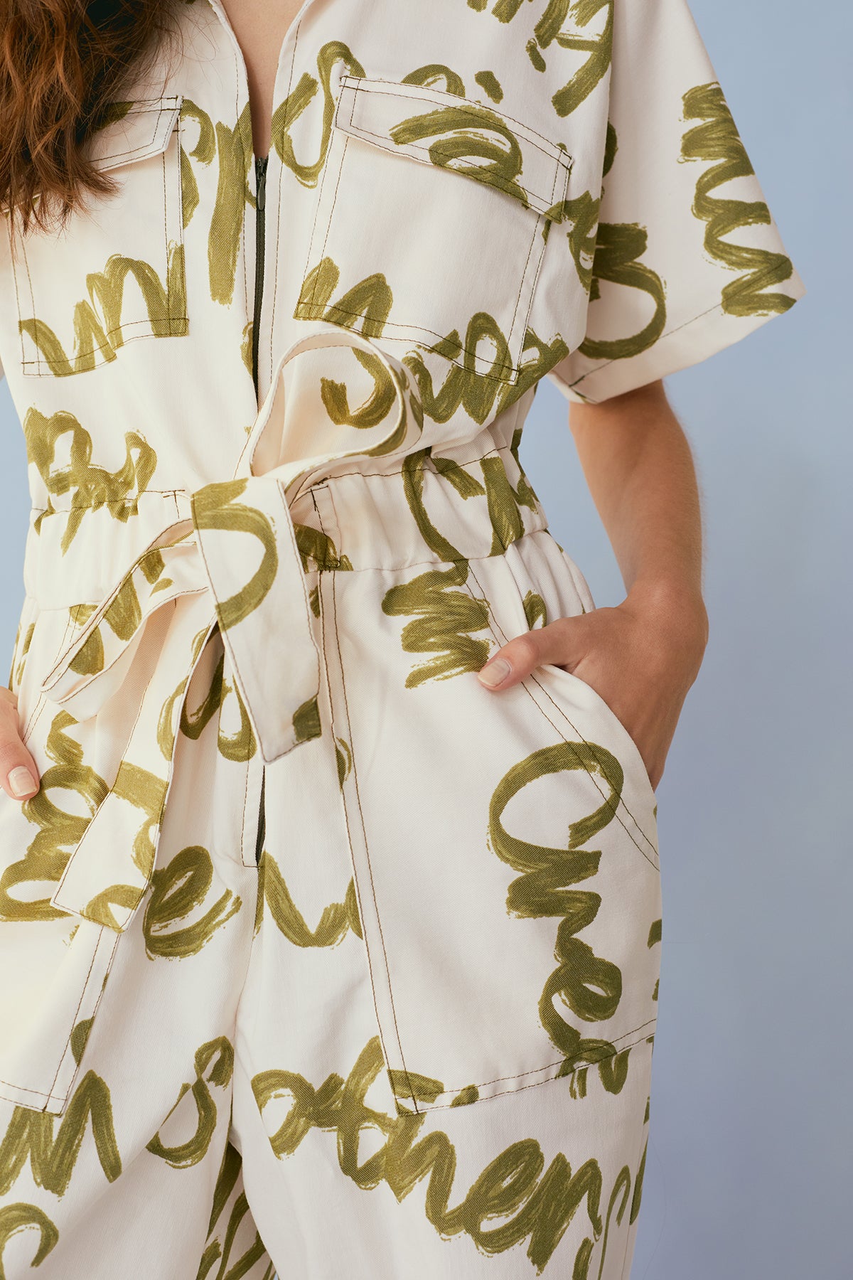 GAIA JUMPSUIT CREMA Y LETRAS