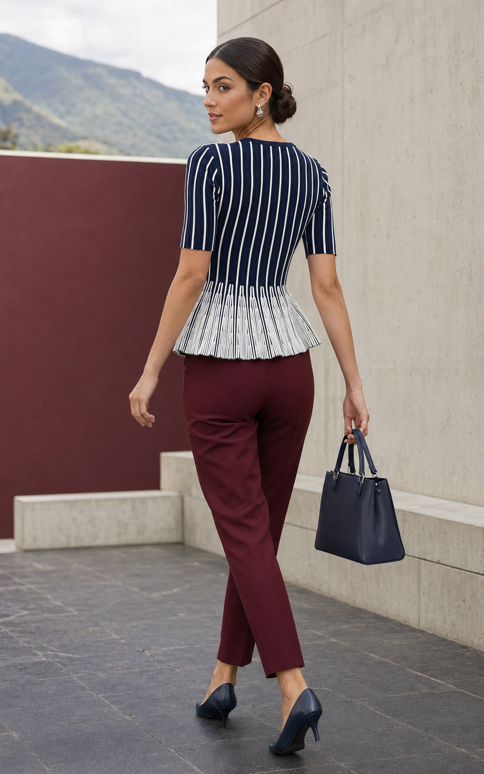 BLUSA LEONORA SWEATER KNIT ROUND NECKLINE SHORT SLEEVE AND PEPLUM