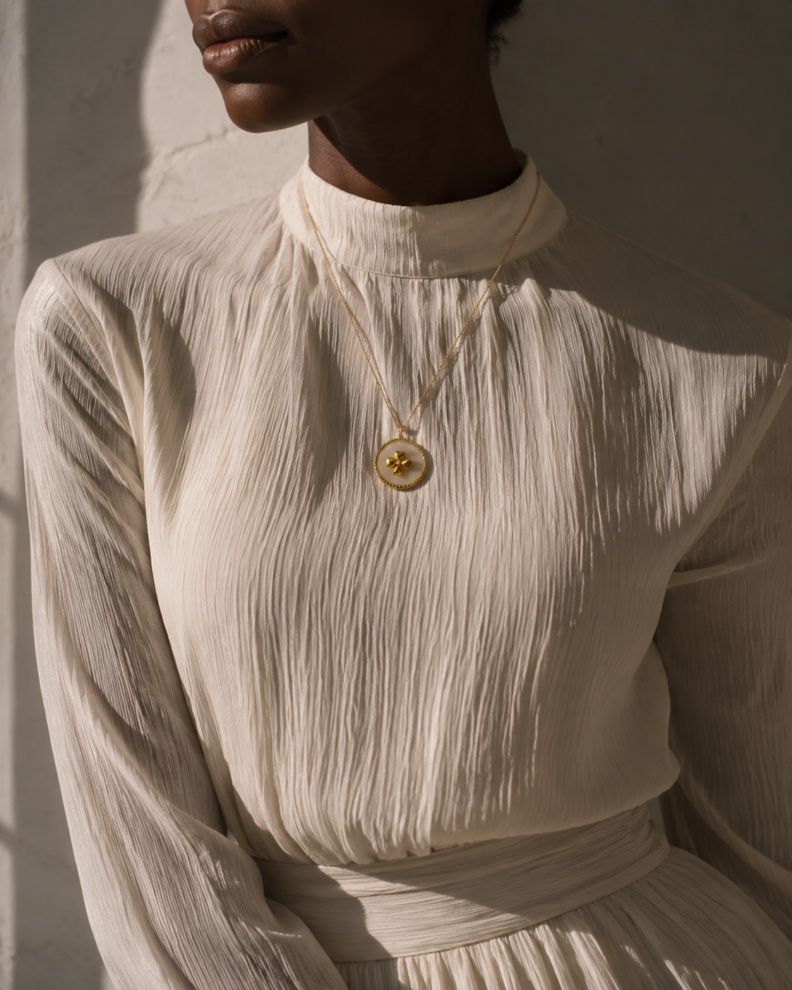 ADA ROUND NECKLACE SOFT PINK