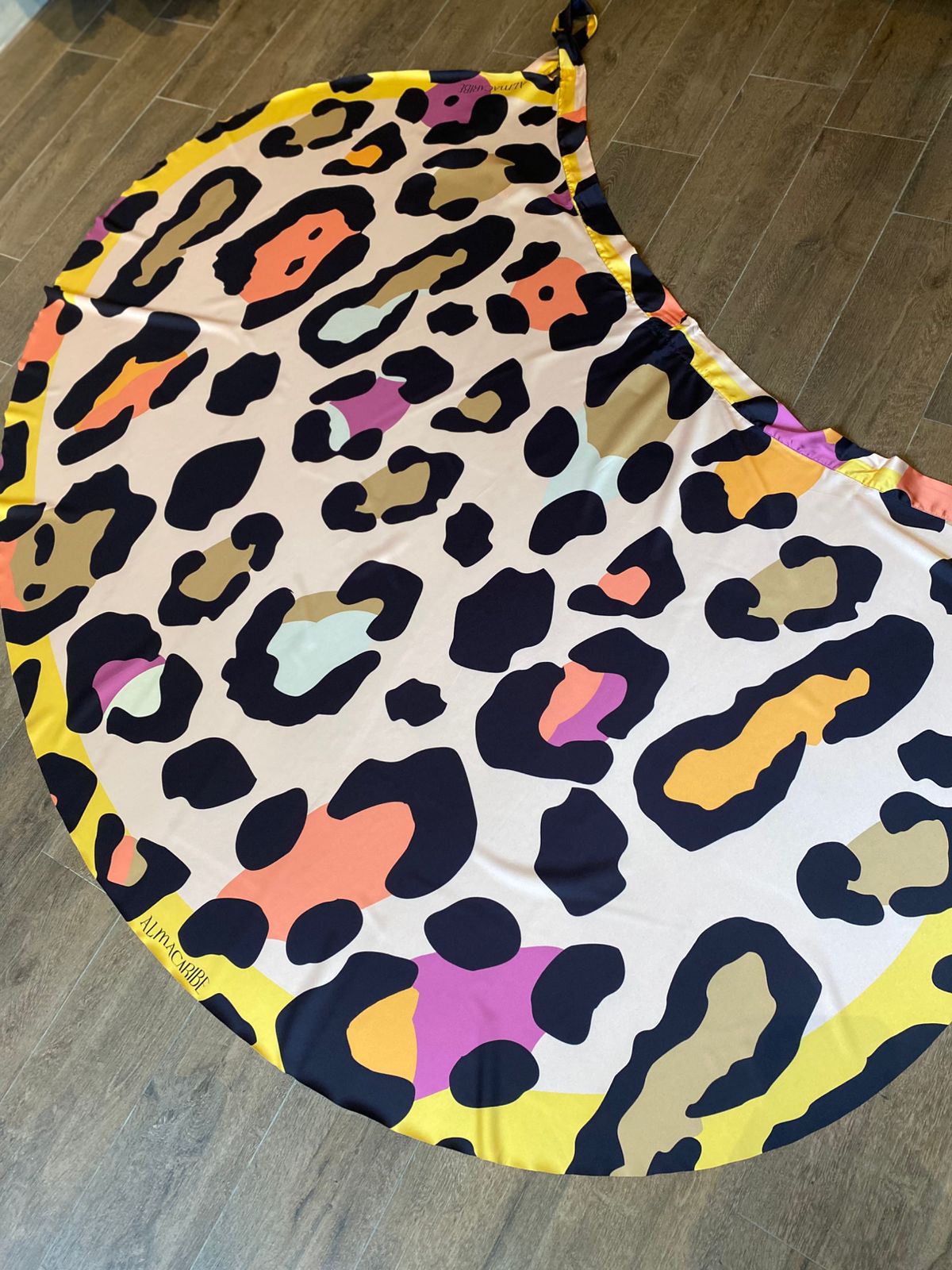 COLORFUL ANIMAL PRINT PAREO FALDA