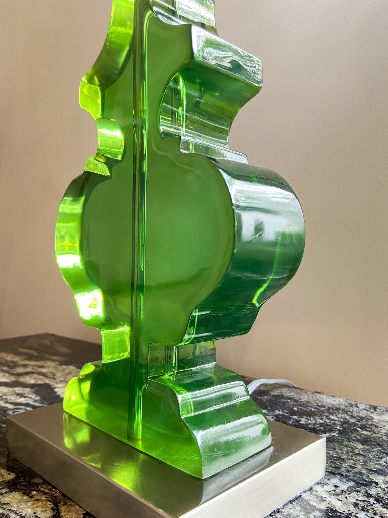 Emerald green Resin Table Lamp