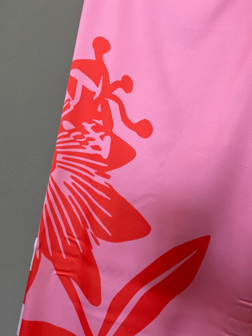 PINK CAPRI PAREO CUADRADO